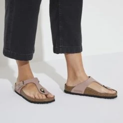 Birkenstock Gizeh Nubuck Leather -Sandal Stride Sales 1024024 f closeup f